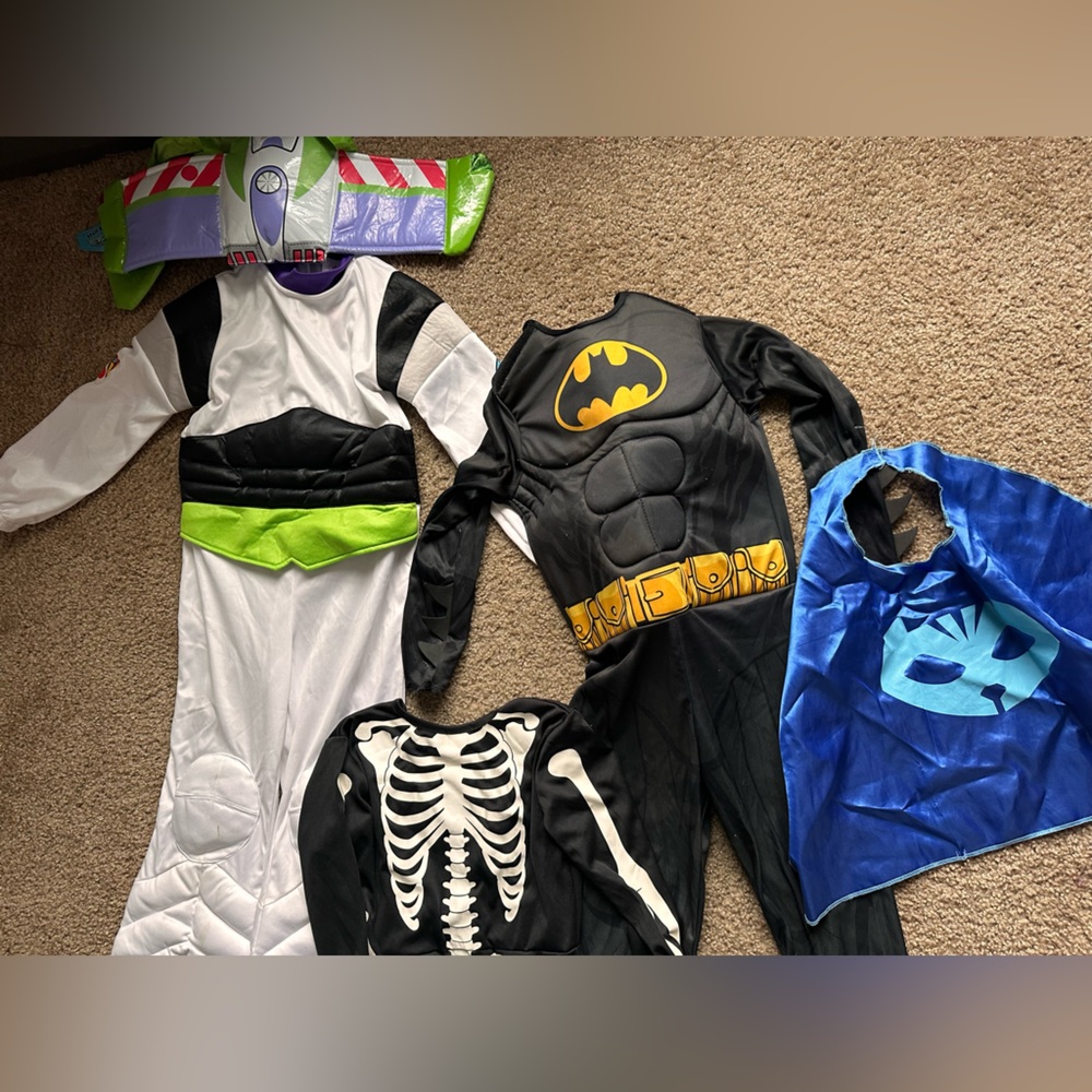 Boys costume clothing lot buzz light year, Batman, pj mask, Halloween costume